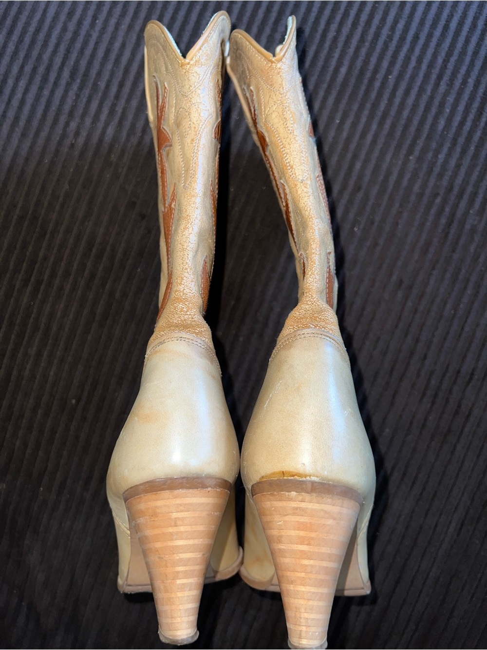 ACME Vintage Leather Cream and Brown Heeled Western Cowgirl Rodeo Boots 6.5 - Picture 7 of 8